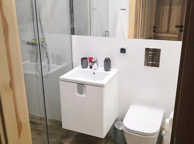 Dom Miedzy Gorami * בוקוווינה טטז'אנסקה